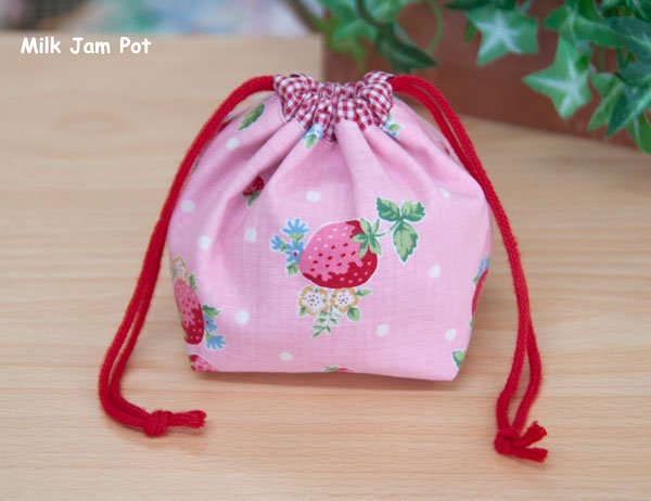 苺の巾着袋（ピンク）